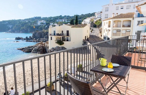Calella de Palafrugell Apartment | 65 m² Apartment ∙ 2 bedrooms ∙ 4 guests