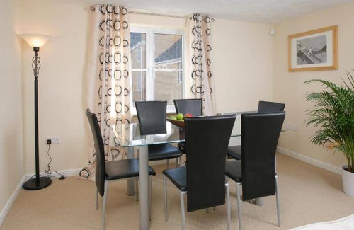 Bradley Stoke Apartment | 65 m² Apartment ∙ 2 bedrooms ∙ 6 guests
