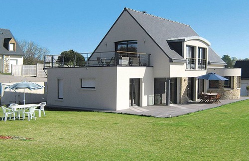 Saint-Michel-en-Greve Apartment | 65 m² Apartment ∙ 2 bedrooms ∙ 4 guests