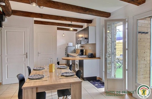 Goudelin House | 65 m² Gîte ∙ 2 bedrooms ∙ 4 guests
