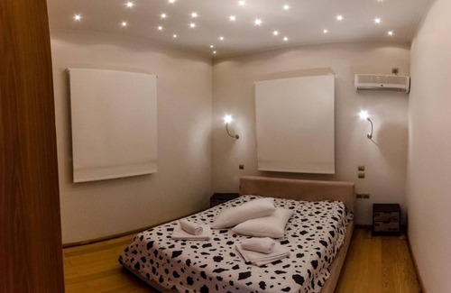 Glyfada House | 65 m² House ∙ 1 bedroom ∙ 4 guests