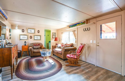 Cripple Creek Cottage | 66 m² Cabin ∙ 2 bedrooms ∙ 4 guests