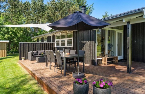 Bratten Strand House | 66 m² House ∙ 3 bedrooms ∙ 5 guests