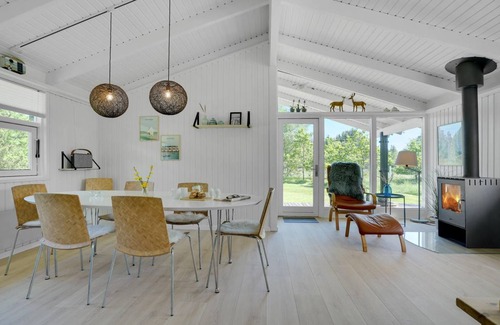 Bratten Strand House | 66 m² House ∙ 3 bedrooms ∙ 5 guests