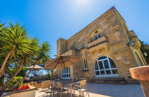 Qala Villa | 665 m² Villa ∙ 4 bedrooms ∙ 10 guests