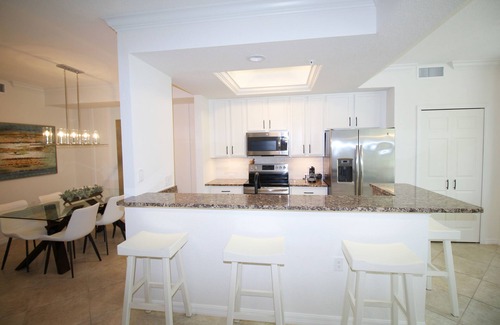 Bradenton Condo | 6715-104 Modern nice Veranda with golf close to the pool