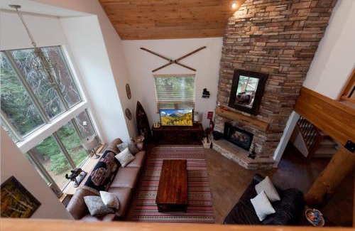 Columbine Lake House | 672 Beaver Circle
