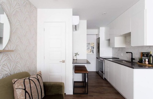 Marconi-Alexandra Apartment | 6768 - 203 · Golden Oasis mini Studio with full bath by Denstays