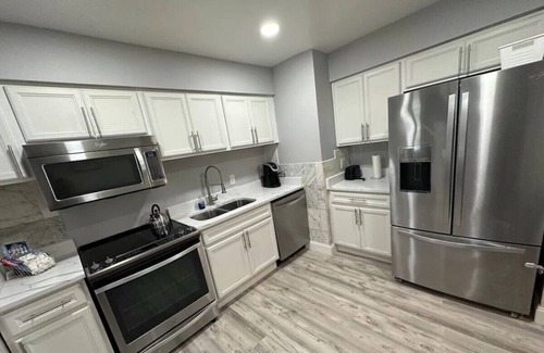 Lochearn House | 68) 4 bedroom home with a Pool!