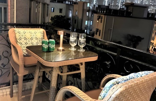 Islands District Apartment | 68 m² Apartment ∙ 2 bedrooms ∙ 4 guests