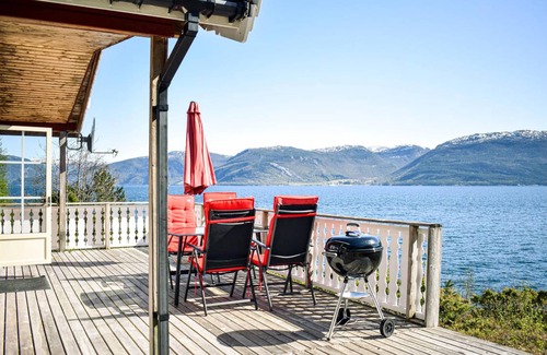 Brekke House | 68 m² House ∙ 3 bedrooms ∙ 6 guests