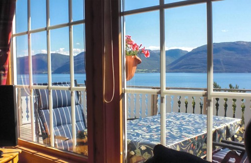 Brekke House | 68 m² House ∙ 3 bedrooms ∙ 6 guests