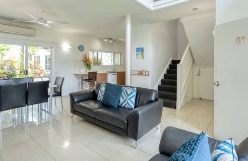 Port Douglas House | 68 Reef Resort | A Private Villa Close to Beach
