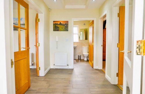 Newry House | 69 m² House ∙ 2 bedrooms ∙ 6 guests