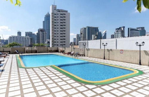 Ploenchit Apartment | 69 square meter one bedroom apartment brand new