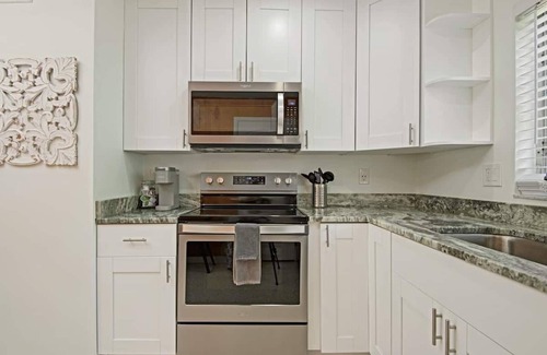 Safety Harbor House | 6AB Newly Renovated 2/2 Coastal Cottages