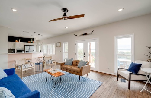 Buchanan Dam House | 6bed 4bath 3 Acres With 18i0 Degree Views Pool Firepit