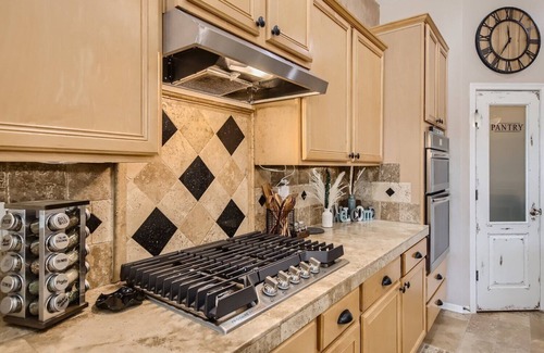 Adobe Hills House | 6BR/4.5BA oasis w/heated pool/spa, 3 ensuites, oversized lot, games, fire pits