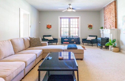 Tower Grove East House | 6BR Family Home | 1st Floor Primary / ABODEbucks