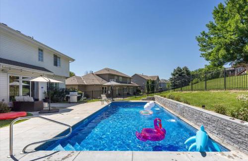 West Omaha House | 6BR Luxury Stay Prime Spot Games & More
