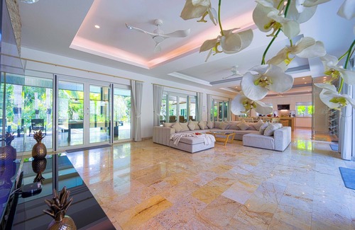 Hua Hin Villa | 6BR Luxury Tropical Pool Villa PH125