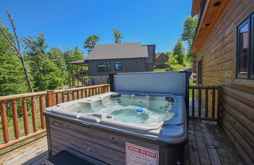 McHenry Cabin | 6BR New Build, Hot Tub, Fire Pit, Mtn. Views