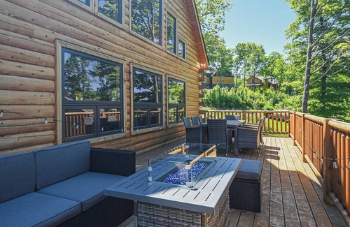McHenry Cabin | 6BR New Build, Hot Tub, Fire Pit, Mtn. Views
