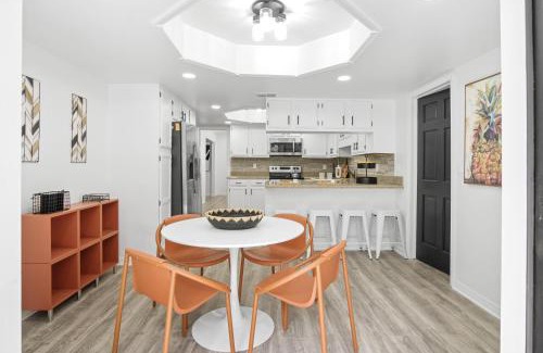 St. James Park House | 6br Orlando Retreat Pool, Fireplace & Family Fun
