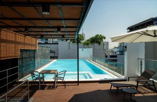 Khlong Toei Nuea Apartment | 6th Avenue Sukhumvit BKK 302 BTS Asoke & Nana MRT Sukhumvit