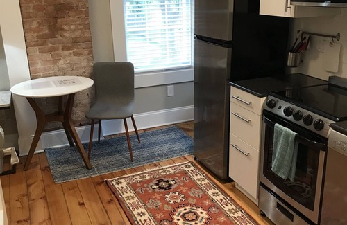 Rochester Apartment | #7 1BR, private garage, quiet living near city