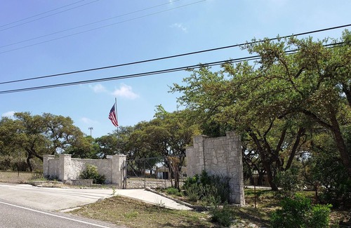 Spring Branch Cottage | 7 Acres private, fenced, gated, Hill Country property near City and recreation