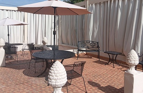 Gentilly Terrace House | 7 Beds- 2 Kings & 5 Queens! Buy 2 Nights-Get 1 Night FREE during Essence Fest!