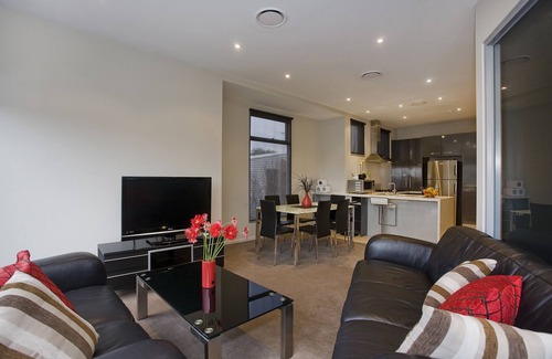 Torquay Hotel | 7 Bell Street Apartments