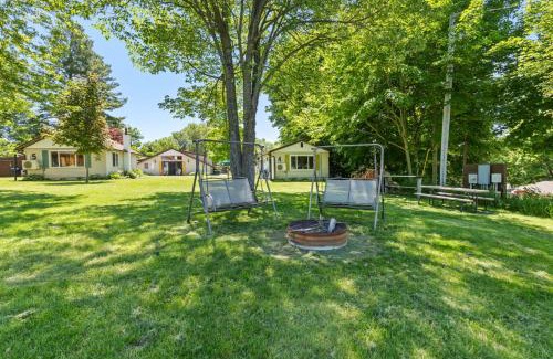 Chippewa Lake House | 7 Cabins on Chippewa Lake