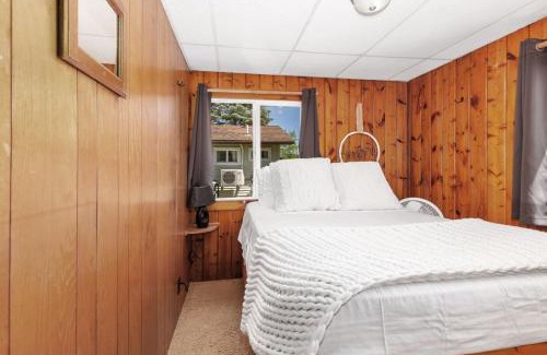 Chippewa Lake House | 7 Cabins on Chippewa Lake