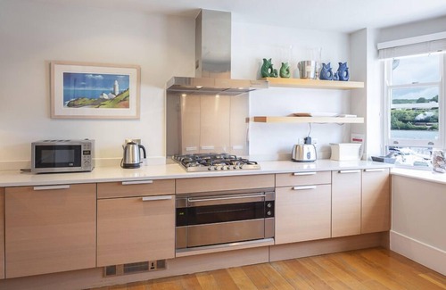 Dartmouth Cottage | 7 DART MARINA, family friendly in Dartmouth