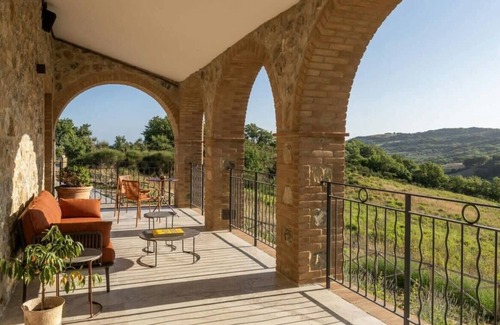 Cinigiano Villa | 7 Ensuite Bedrooms Luxury Mansion in Tuscany