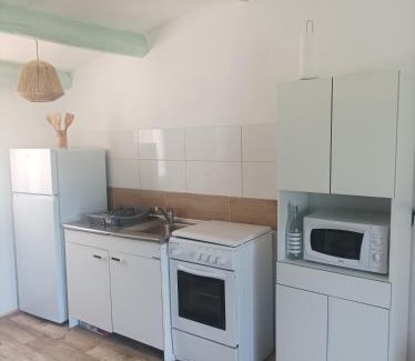 Saint-Aubin-de-Nabirat House | 7-gîte-7 personnes au cœur de la nature/piscine