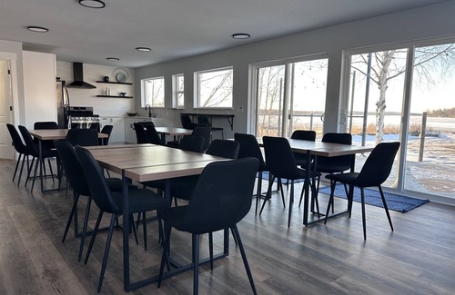 Wasilla Resort | 7 Lakefront Cottages and event space in the heart of Wasilla