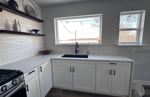 Wasilla Resort | 7 Lakefront Cottages and event space in the heart of Wasilla