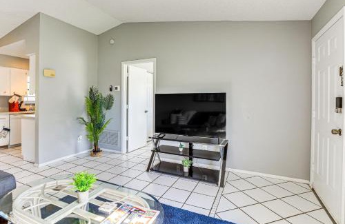 Englewood East House | 7 Mi to Beach Cozy Home with Yard in Englewood!