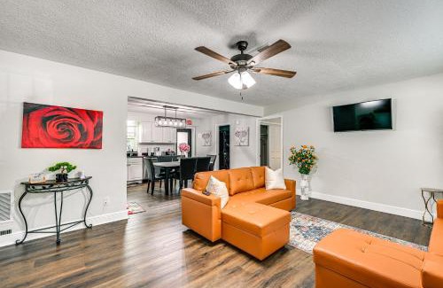 Bearss Plaza House | 7 Mi to Busch Gardens Lutz Home with Patio!
