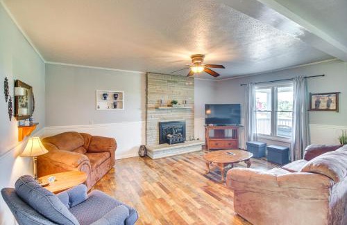Sparta House | 7 Mi to Center Hill Lake Spacious Sparta Home!