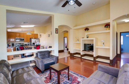 Alhambra House | 7 Mi to Chase Field: Phoenix Home w/Patio!