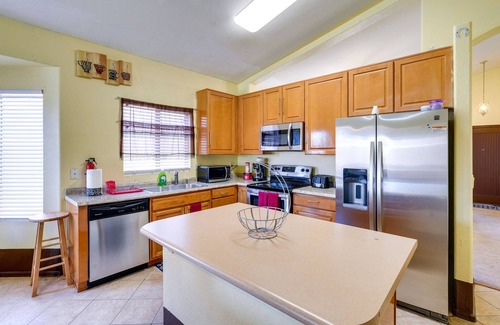 Alhambra House | 7 Mi to Chase Field: Phoenix Home w/Patio!