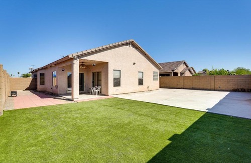 Alhambra House | 7 Mi to Chase Field Phoenix Home with Patio!