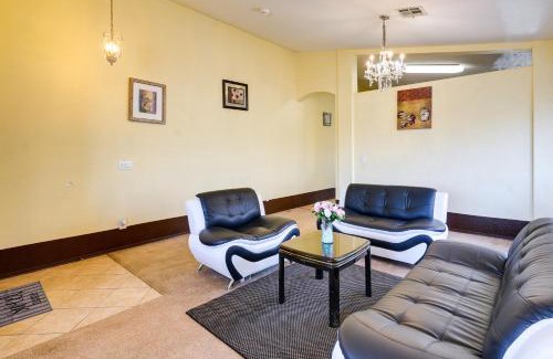 Alhambra House | 7 Mi to Chase Field Phoenix Home with Patio!