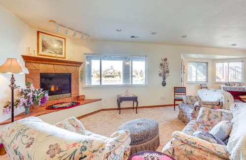 Berkley Apartment | 7 Mi to Dtwn Denver Lakefront Gem with Dock!