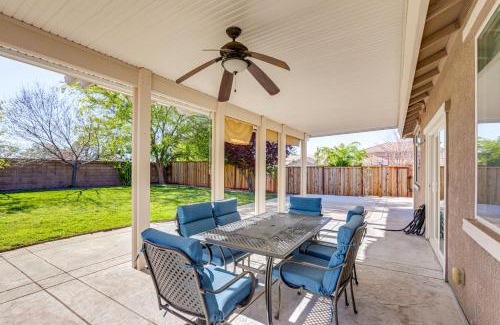 Roseville House | 7 Mi to Dtwn Home with Fenced Yard in Roseville!