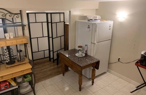 Markham House | 7 Minute Stroll to Beautiful Main Street Unionville